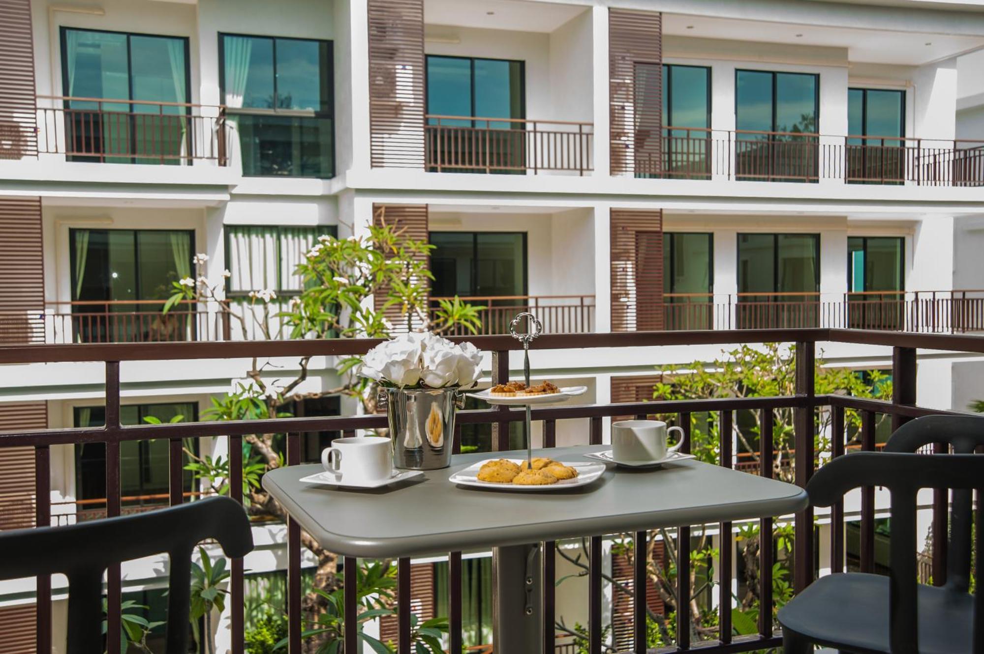 The Title Kr Beach Condotel Rawai Beach Екстер'єр фото