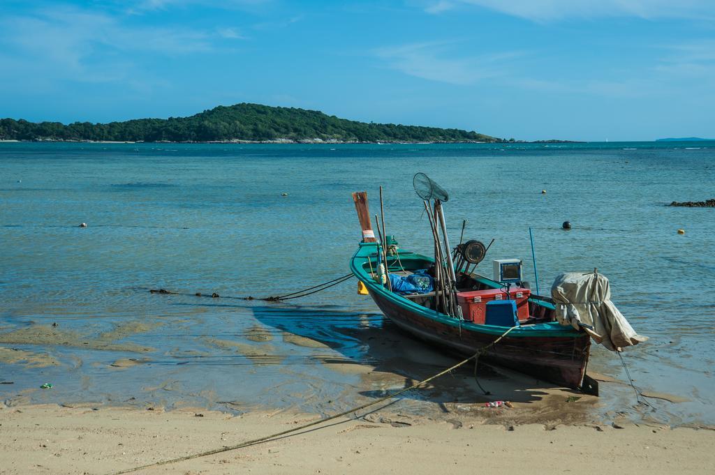 The Title Kr Beach Condotel Rawai Beach Екстер'єр фото